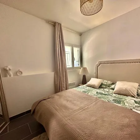 A Deux Pas Des Remparts Apartment Aigues-Mortes